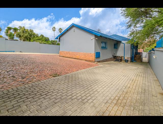 3 BEDROOM HOUSE FOR SALE IN KENSINGTON B